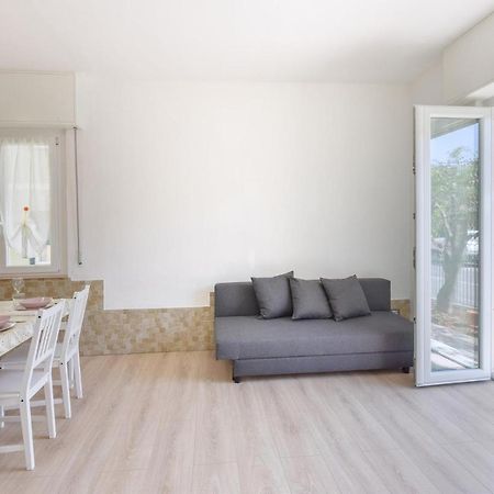 Amazing Apartment In Rapallo With Kitchen Exterior foto