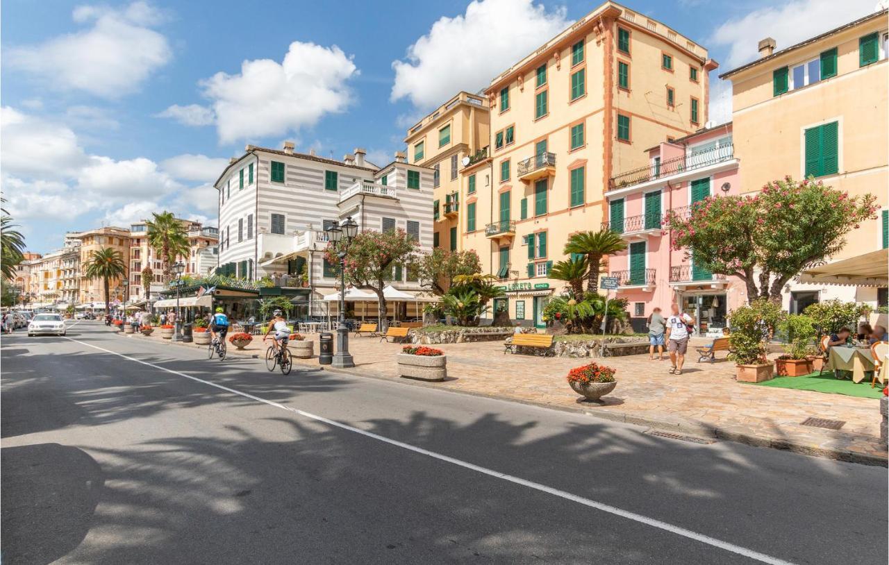 Amazing Apartment In Rapallo With Kitchen Exterior foto